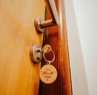 Valpovo Hotel | Prenočište M & S