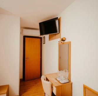Valpovo Hotel | Prenočište M & S