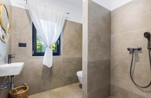 Bazgalji Villa | Vila Prisunca with jacuzzi & swimming pool