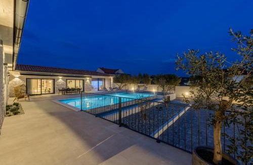 Tinj Villa | Villa Lumina - zen holiday with sauna near Biograd