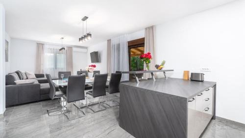 Bibali Villa | Modern villa Bibali Istra with pool in Buje