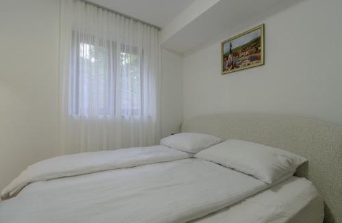 Sarsoni Apartment | Villa Isabel - Luxury Apartments with Heated Pool & Sea View