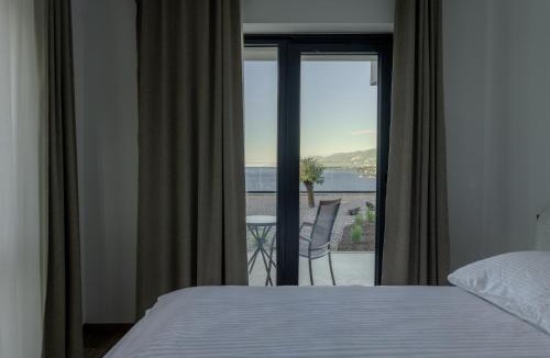Sarsoni Apartment | Villa Isabel - Luxury Apartments with Heated Pool & Sea View