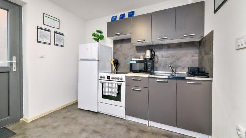 Cvetkovic Apartment | Apartman Grey