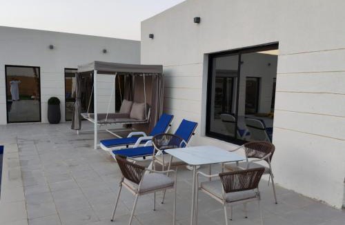 Abu Dhabi Villa | The Plunge Villa - Farm House