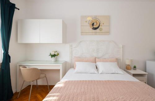 Rogoznica Apartment | Villa ELENA Room Old Town