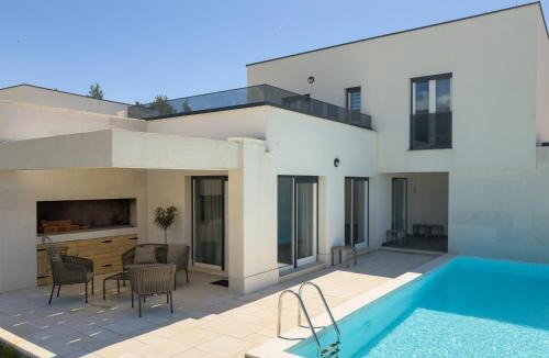 Rovanjska Villa | Villa Wave of love mit Meerblick, beheiztem Pool und direktem Strandzugang - familienfreundlich, 4 SZ, Rovanjska