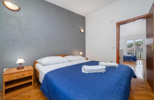 Drvenik Apartment | Apartmani Petracie