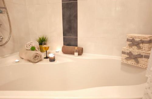Zagreb Apartment | Apartman ARINA I Luxury Family Apartment near Jarun l Free Parking