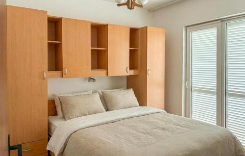Rab Town Apartment | Awesome Apartment In Rab Supdraga With Wifi
