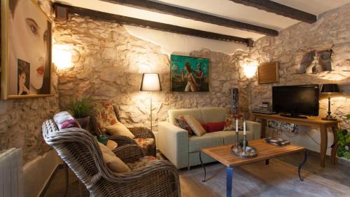Sveti Ivan Dobrinjski Villa | House in the olive grove by Villas Guide
