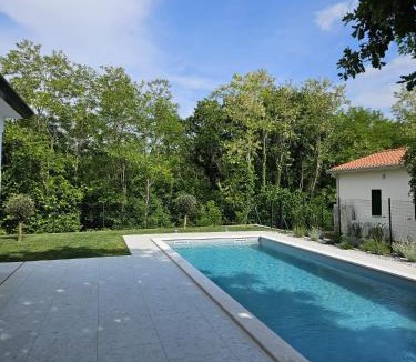 Visnjan Villa | Villa Lyra - Modern 4-star villa in Istria