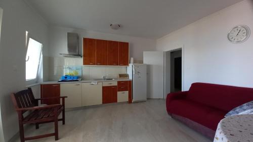 Kustici Apartment | Apartment in Kustici with sea view, terrace, air conditioning, WiFi (3597-2)