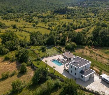 Dicmo Villa | Villa Decima near Split - Heated Pool, Tennis Court & Billiards