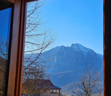 Popov Most Apartment | Tjentiste A-frame cabin