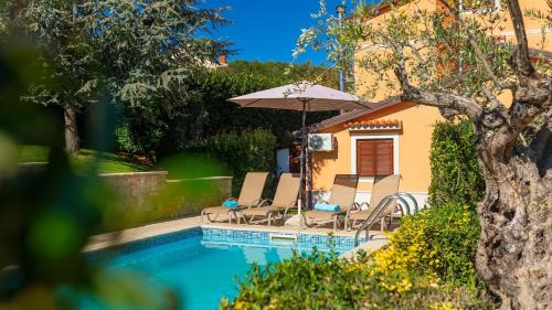 Vizinada Villa | Beautiful Villa Parenzana with pool in Vizinada