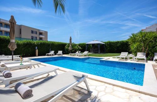 Znjan Apartment | Sunny Garden A2