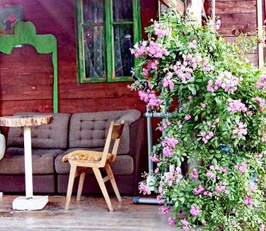 Mladenovac House | Veliki Banjan