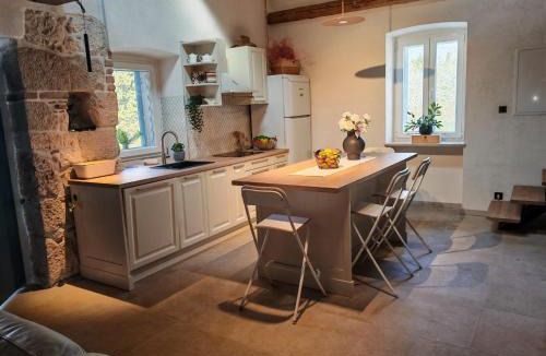 Kras Villa | Villa Mare - Island Krk, traditional Stone house with pool