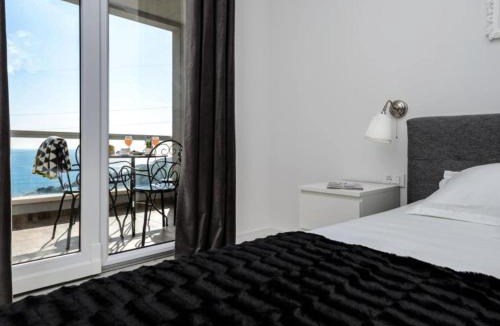 Mlini Apartment | Apartments Villa Capitano - Two Bedroom Apartment with Balcony and Sea View UTI