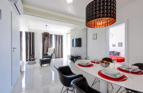Mlini Apartment | Apartments Villa Capitano - Two Bedroom Apartment with Balcony and Sea View CRNI