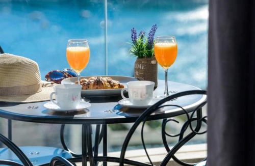 Mlini Apartment | Apartments Villa Capitano - Two Bedroom Apartment with Balcony and Sea View CRNI