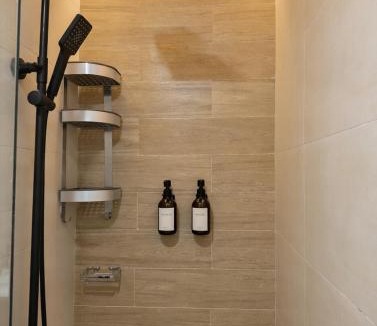 Abu Dhabi Apartment | Muji Studio - Al maryah Island Watefront walk to Galleria mall ADGM