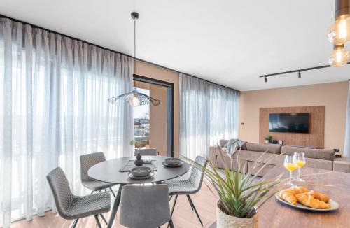 Karigador Apartment | Apartment Villa Querchus Penthouse 8 partment mit Jacuzzi by Interhome