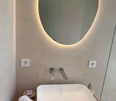 Marusici Apartment | Villa Čapula - Modern Apartment with Sea View and Parking, Marušići