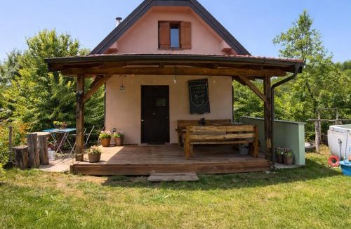 Donja Voca Apartment | Glamping Volčji tabor - zavetje tišine sredi gozda
