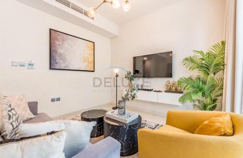 Dubai Villa | Furnished 3-Bedroom Townhouse, Just Minutes Drive from Al Marmoom Heritage Village and Popular Dubai Attractions, Albizia, Damac Hills 2 by Deluxe Holiday Homes