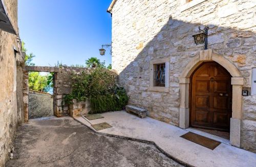 Vrsar Villa | Villa Carla- Istrian Stone Villa with Sea View