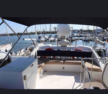 Eforie Nord Boat Rental | Croazieră exclusivistă