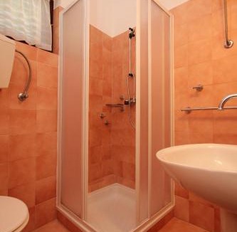 Kukljica Apartment | Apartments by the sea Kukljica, Ugljan - 8210