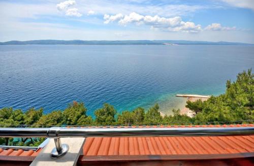 Marusici Apartment | Panorama sea view for 6, free parking at the house