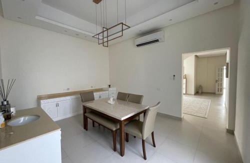 Madinat Zayed Villa | Villa