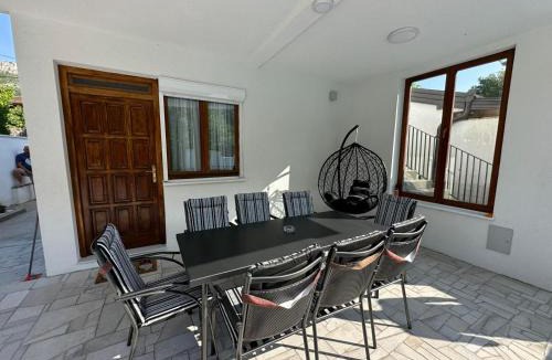 Slipcici Villa | Villa Sale Buna