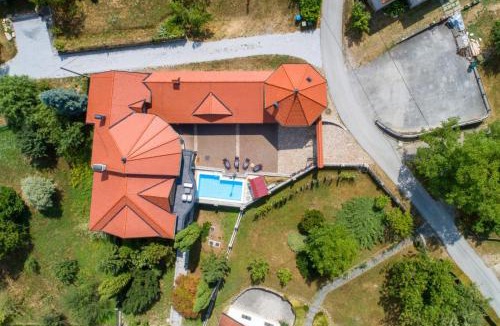 Lepoglava Cabin | Villa Requiem