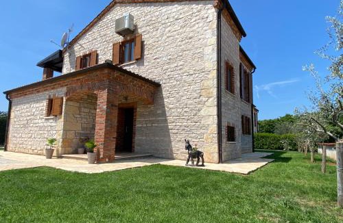 Butkovici Villa | Villa Mani with private heated pool, free parking & pet friendly