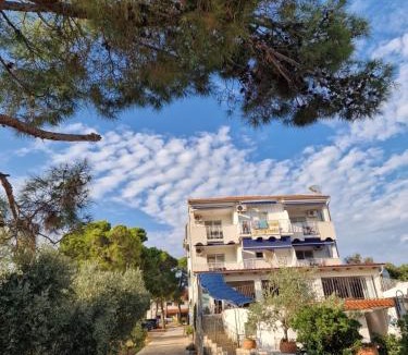 Verunic Apartment | Gorgonia Apartments & Suites