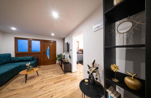 Cacinci House | Holiday home Tilia