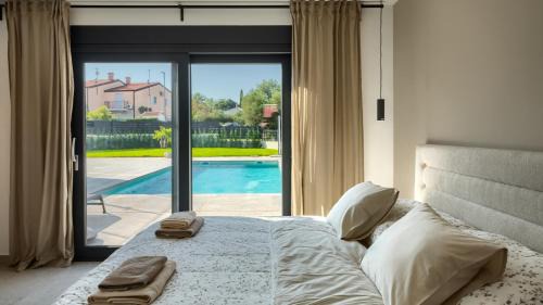 Tar Villa | Modern Villa Ava with outdoor pool in Tar