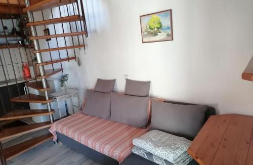 Ustrine Apartment | Apartman Ustrine