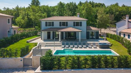 Vranje Selo Villa | Luxury villa Arman with whirlpool in Visinada