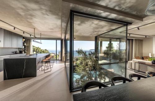 Lozica Villa | Villa Atreeum Excelsior - Skyline Gym, Pool, Beach and Spa