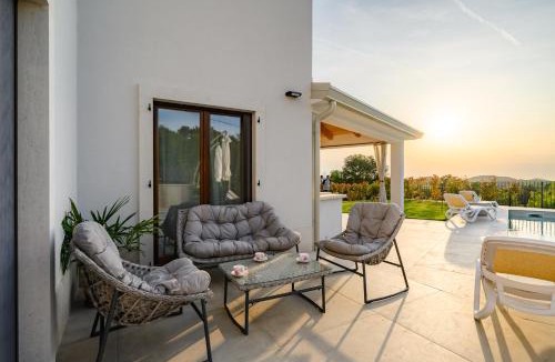 Dracevac Villa | Luxury Villa Sofia with Pool and Garage In Poreč, Istria