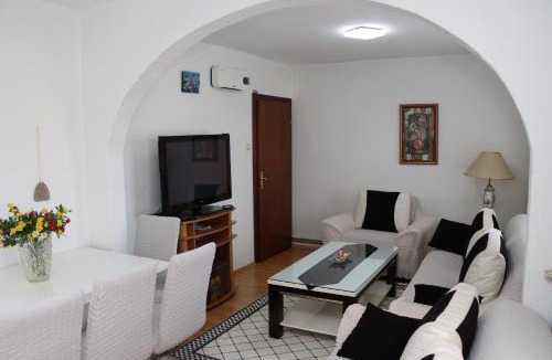 Visoko Apartment | Holiday Home Peaceful Retreat