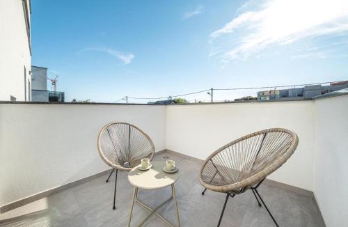 Zagreb Apartment | Zagreb 184 - 2 Bedrooms - Parking - Balcony - New - Apartment - Flexible Keybox Entry - Modern - Monthly Rent - WiFi