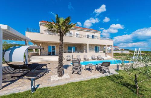 Debeljak Villa | Villa with Private Heated Pool