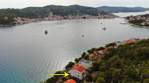 Tijesno Apartment | Rozali Tisno Apartments